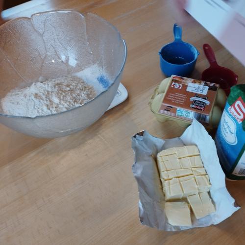 Zutaten und Schüssel